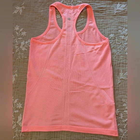 LOW START Lululemon Bundle Swiftly Racerback Tank and Black Crops Sz 8 - Picture 3 of 11